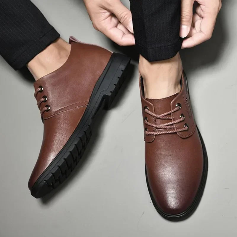 Social Shoe for Men Leather Casual Spring Autumn Lace Up Dress Shoes Man Oxfords Business Cheap Liquidation Party Trend New