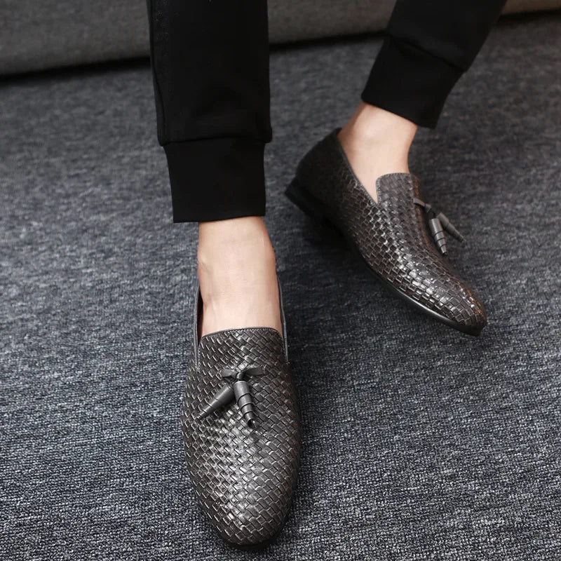 Men British Formal Dress Shoes for Male Coiffeur Tassel Formal Loafers Classic Wedding Party Slip On shoes Plus Size 37-48