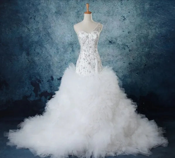 Bespoke Wedding Dress Brides long sweetheart ball gown luxury rhinestone crystal